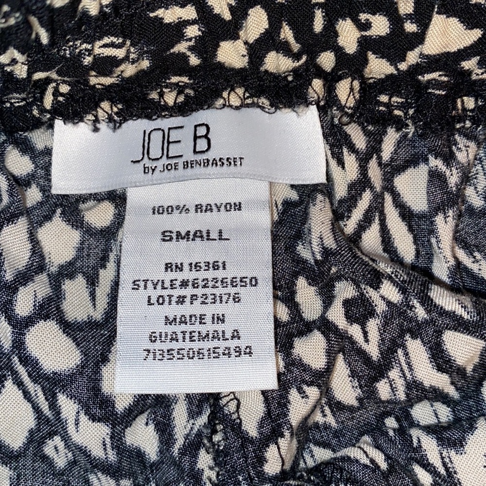 Print Shorts - Picture 3 of 3